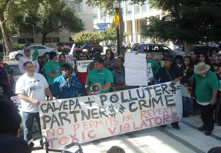 VIP members at environmental demonstration
